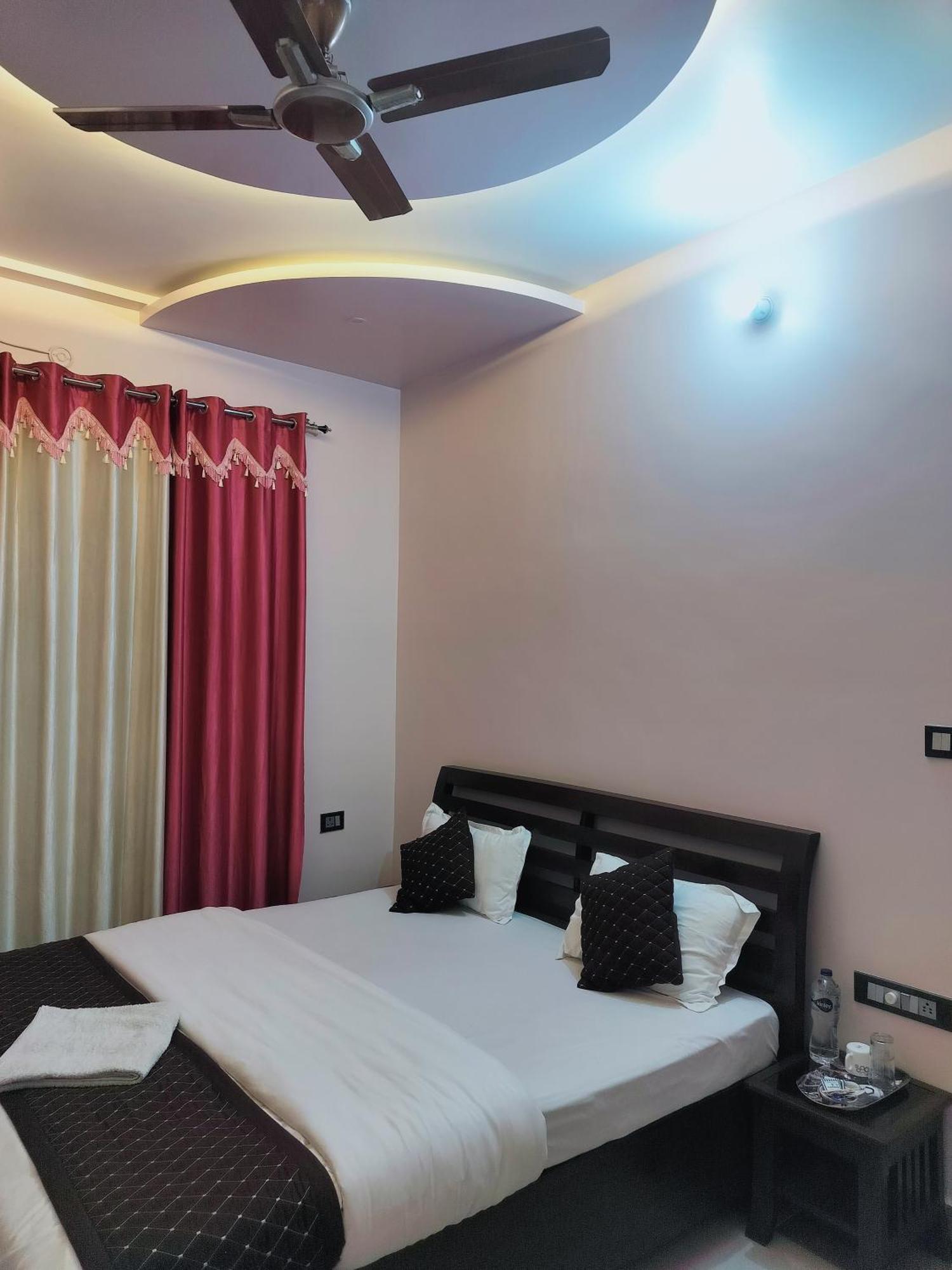 Shree Nanda Guest House バラナシ エクステリア 写真